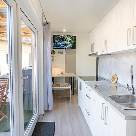 Hiskovec - Village *