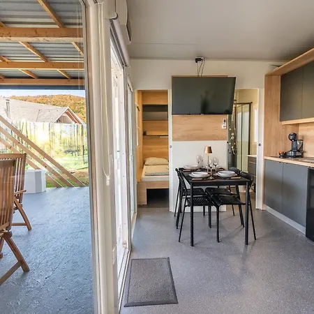 Hiskovec - Village Apartment *