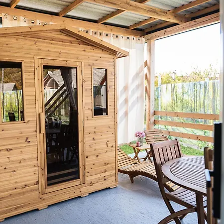 Hiskovec - Village *