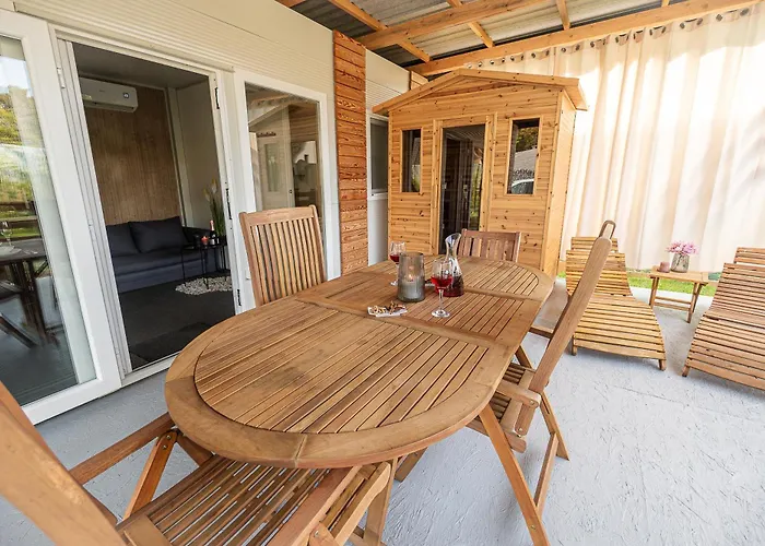 Hiskovec - Village *