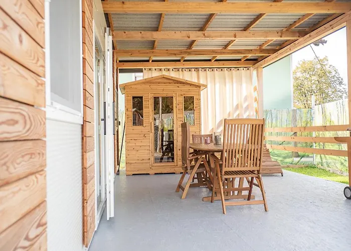 Hiskovec - Village アパート *