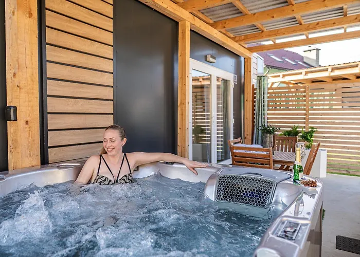 Hiskovec - Village *